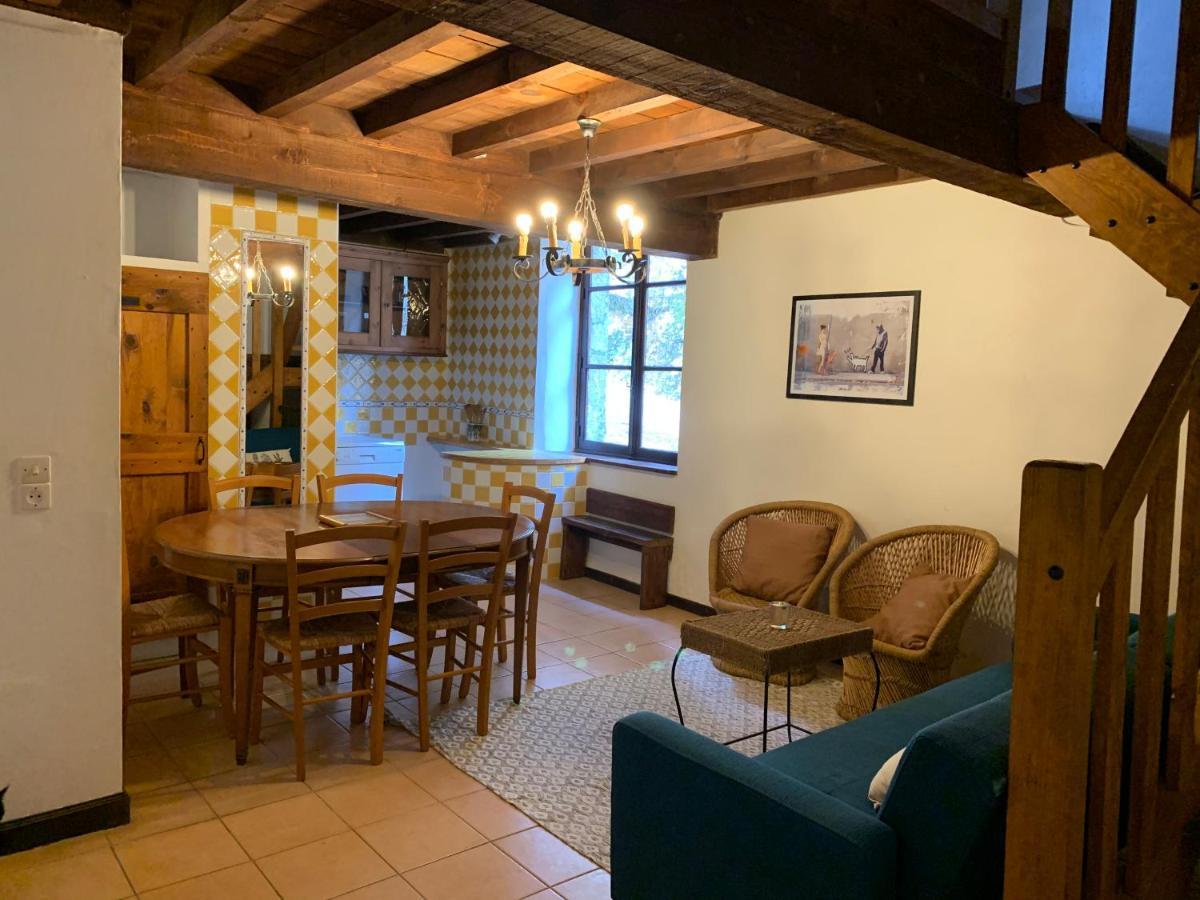 Gite Pommier Au Chateau Des Pauses Villa Saint-André-de-Majencoules Kültér fotó